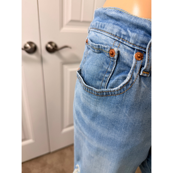 Women's Levi's Blue Distressed Boyfriend Jeans Sz 31 Minimalist 90s Inspired Y2K - Picture 9 of 16